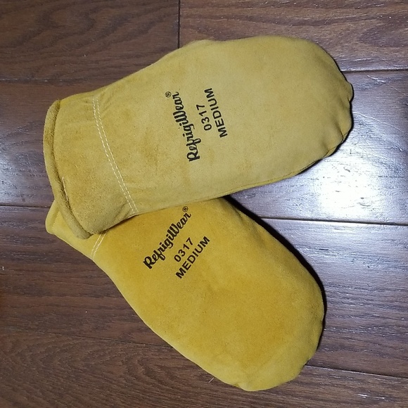 NEW! Insulated Leather Mitt sz medium NWT - Picture 1 of 4